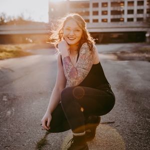 Meet your Posher, Halee